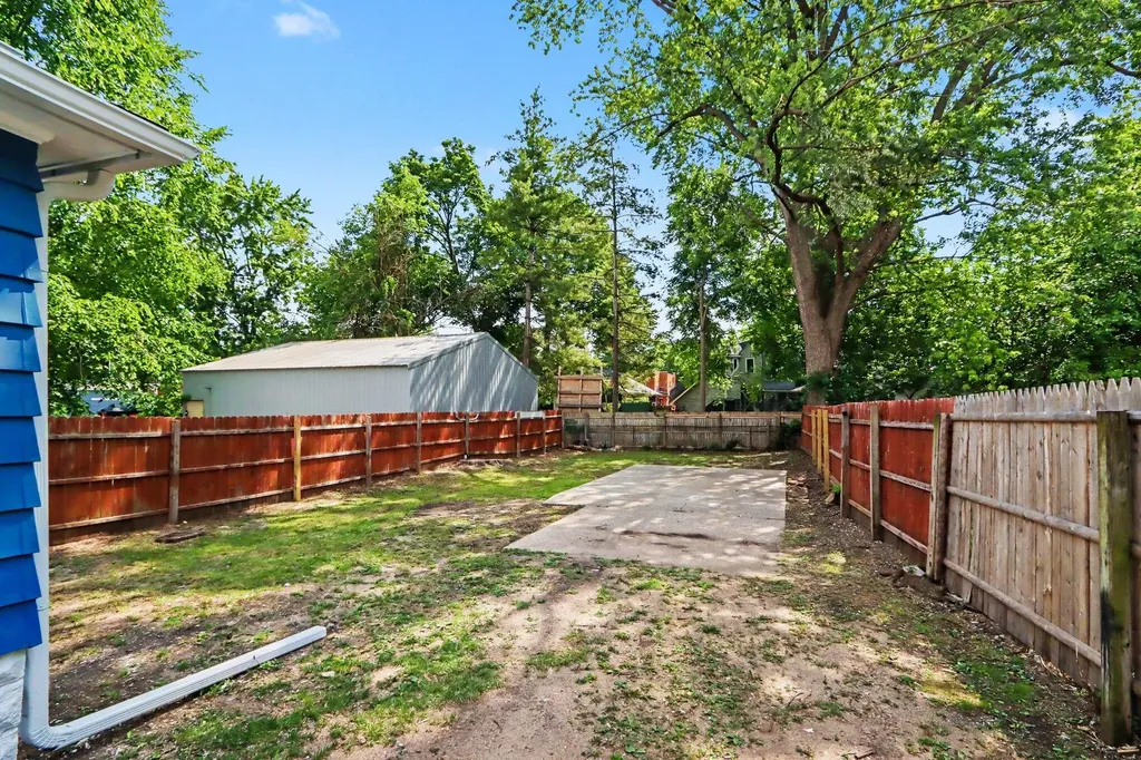 1117 Mills Street Kalamazoo City MI 49001