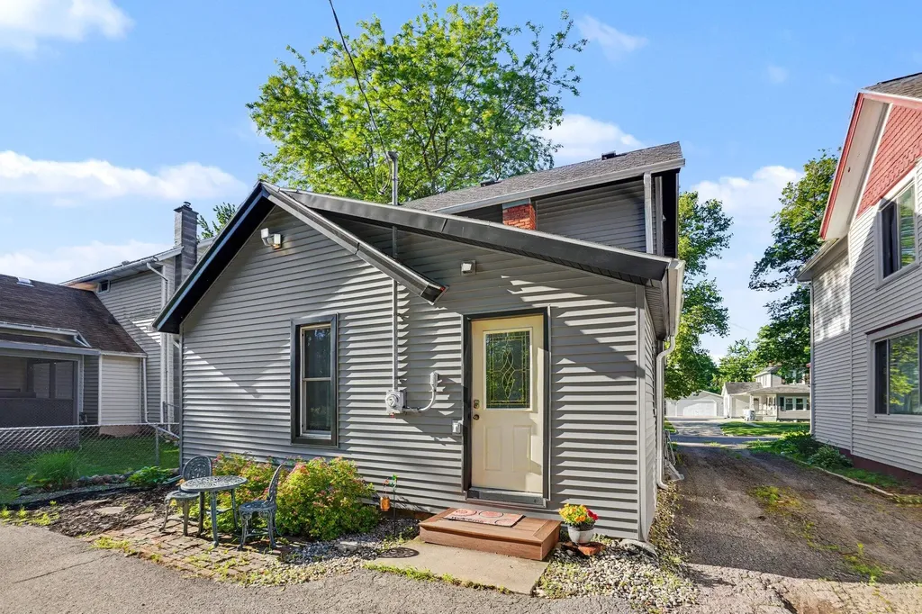 514 W Green Street Marshall Township MI 49068
