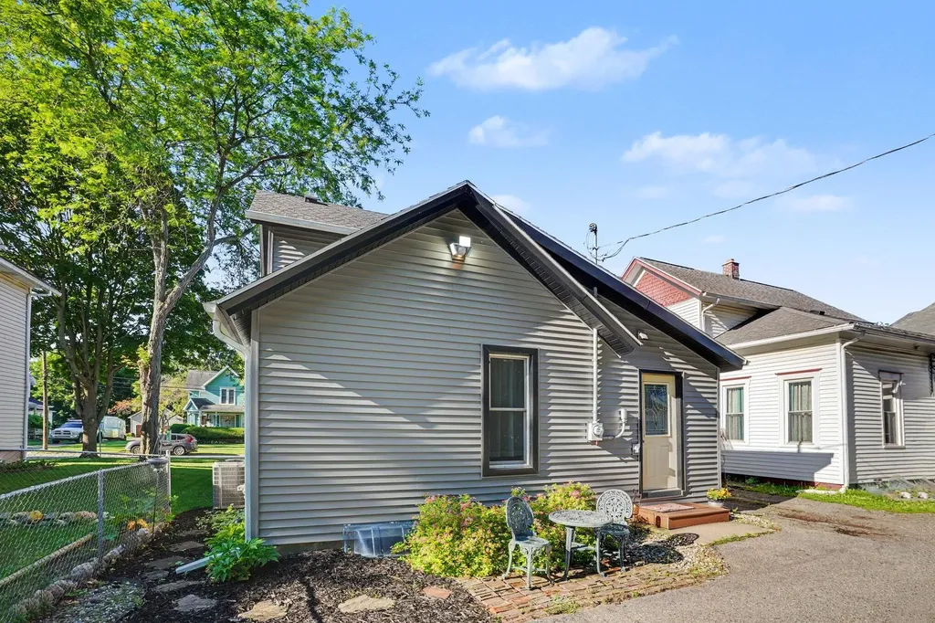514 W Green Street Marshall Township MI 49068