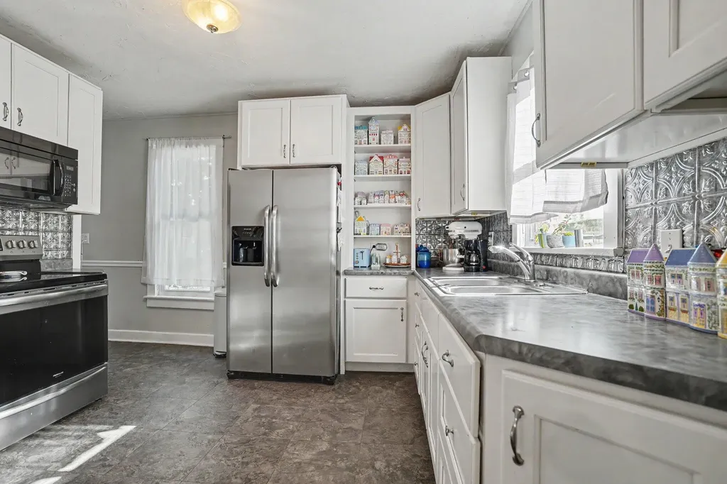 514 W Green Street Marshall Township MI 49068