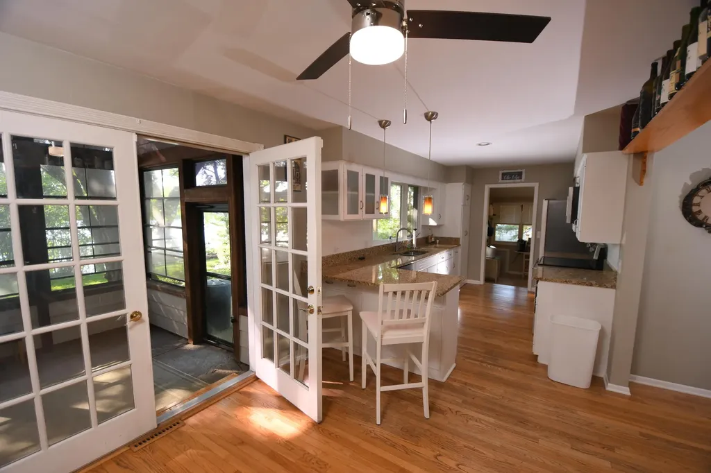 803 N Kalamazoo Street Paw Paw Village MI 49079