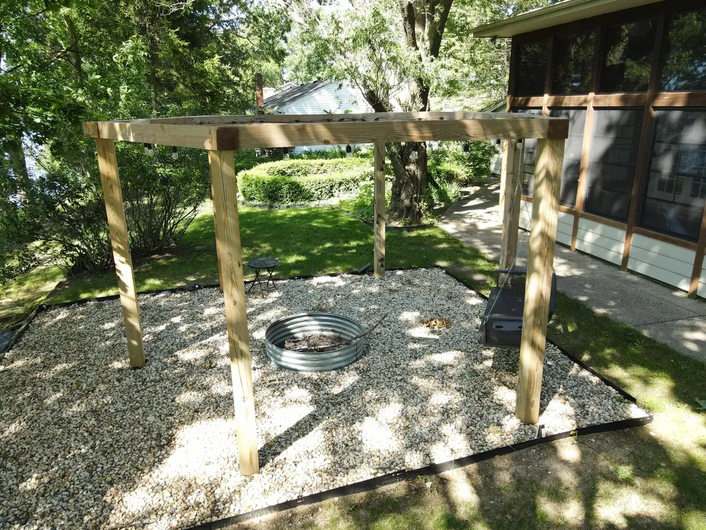 803 N Kalamazoo Street Paw Paw Village MI 49079