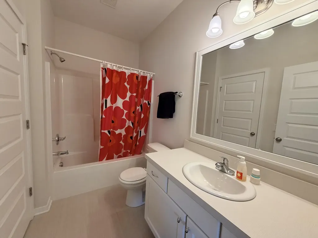 576 Brownstone Street Holland City MI 49423