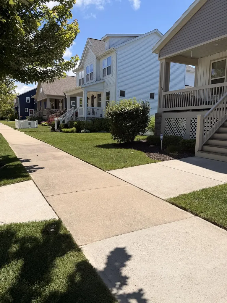 576 Brownstone Street Holland City MI 49423