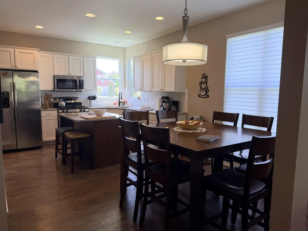 576 Brownstone Street Holland City MI 49423