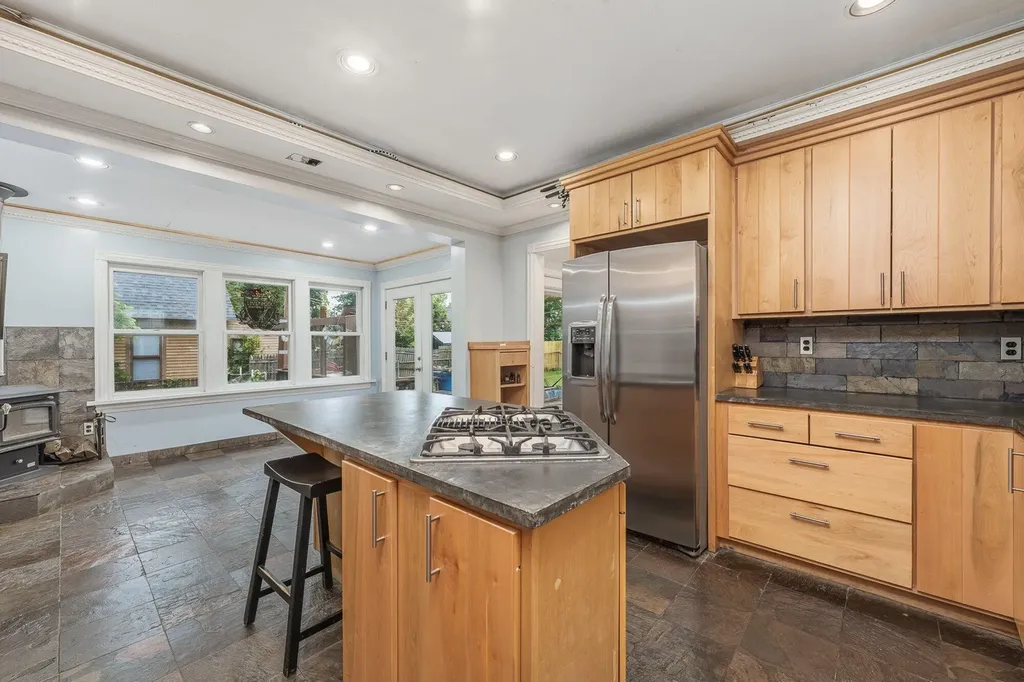 717 Mccourtie Street Kalamazoo City MI 49008