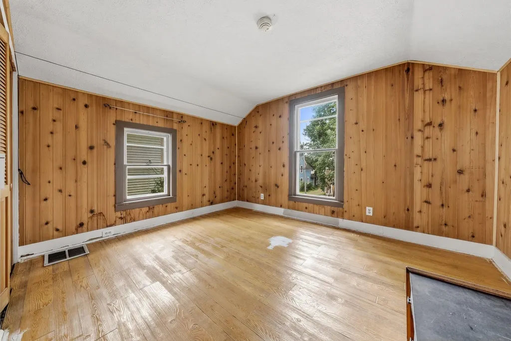 717 Mccourtie Street Kalamazoo City MI 49008