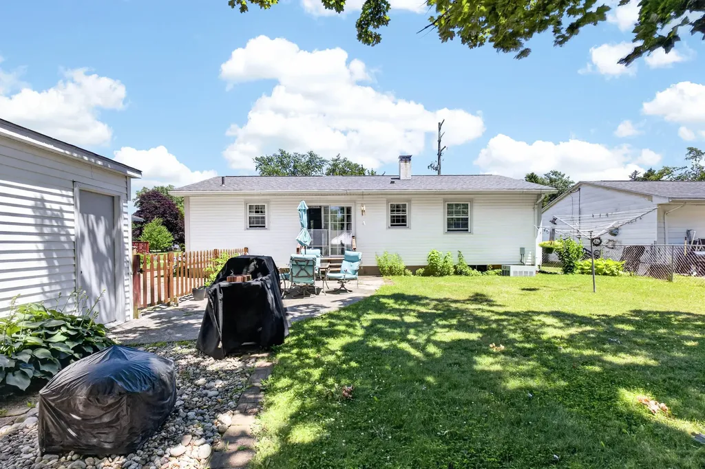 6704 Fescue Street Portage City MI 49024