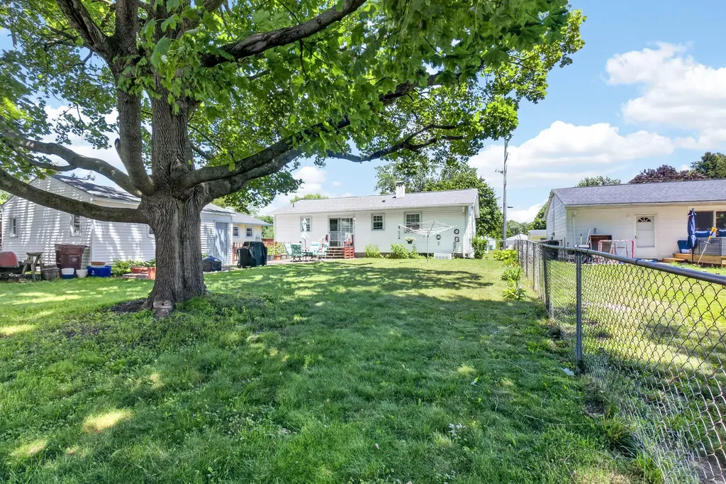 6704 Fescue Street Portage City MI 49024