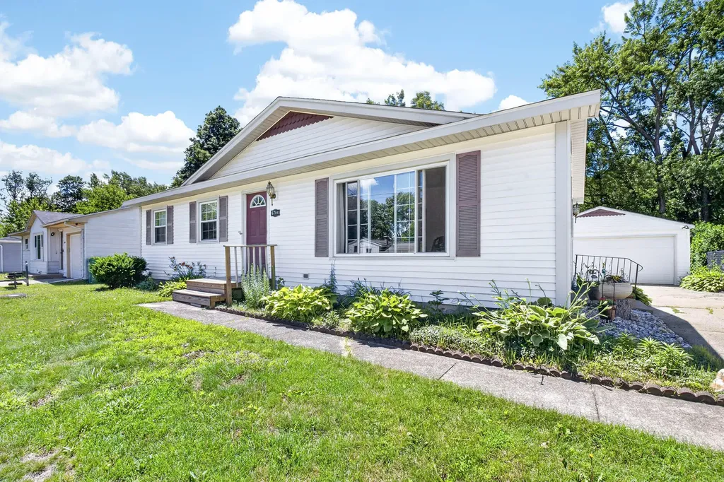 6704 Fescue Street Portage City MI 49024