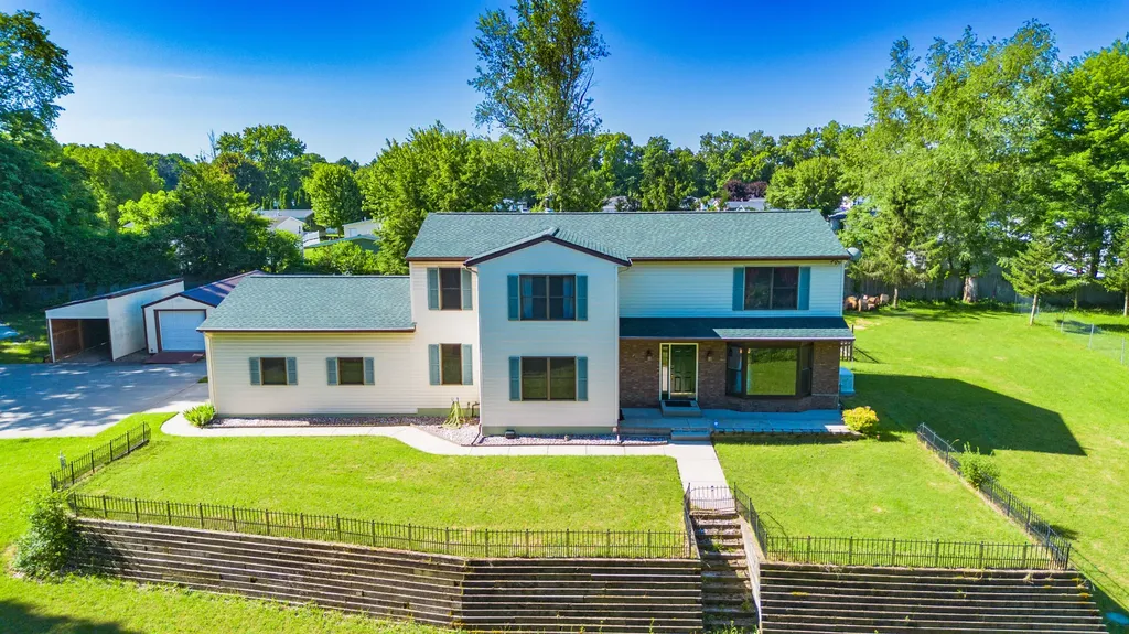 8805 Stadium Drive Oshtemo Charter Township MI 49009