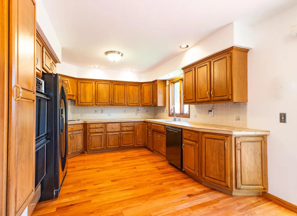 8805 Stadium Drive Oshtemo Charter Township MI 49009