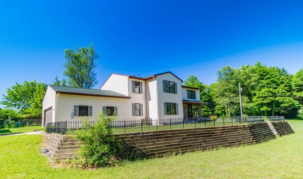 8805 Stadium Drive Oshtemo Charter Township MI 49009