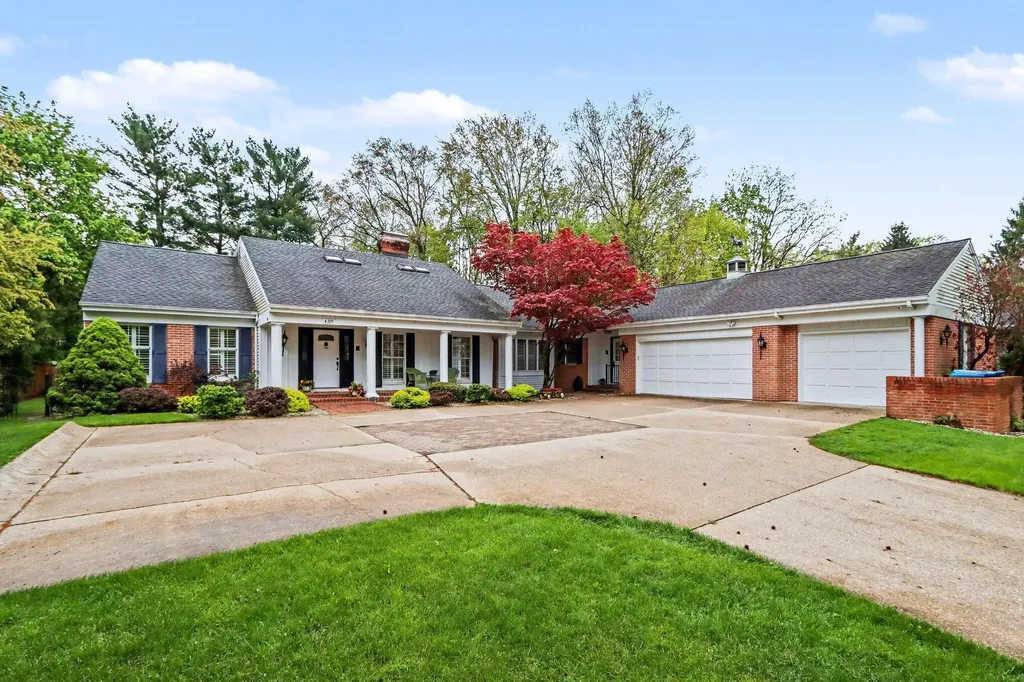 4319 Bronson Boulevard Kalamazoo City MI 49008