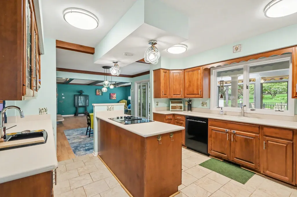 4319 Bronson Boulevard Kalamazoo City MI 49008