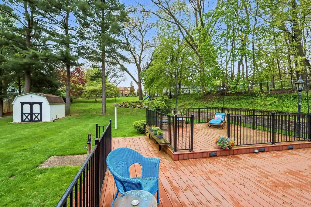 4319 Bronson Boulevard Kalamazoo City MI 49008