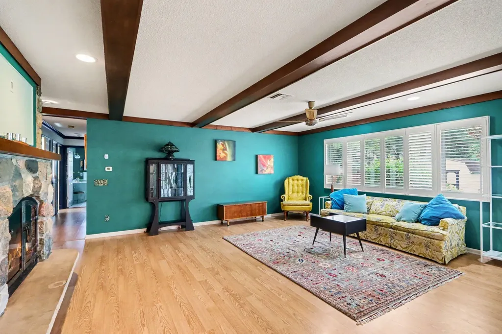 4319 Bronson Boulevard Kalamazoo City MI 49008