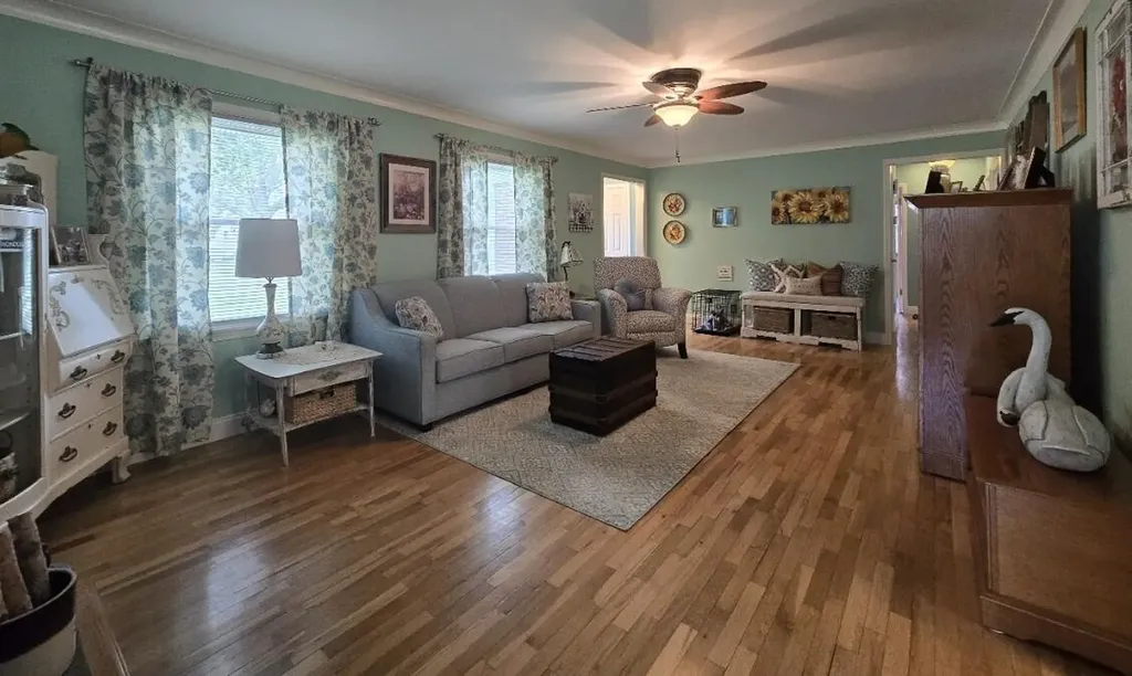 1002 Coolidge Avenue Kalamazoo Charter Township MI 49006