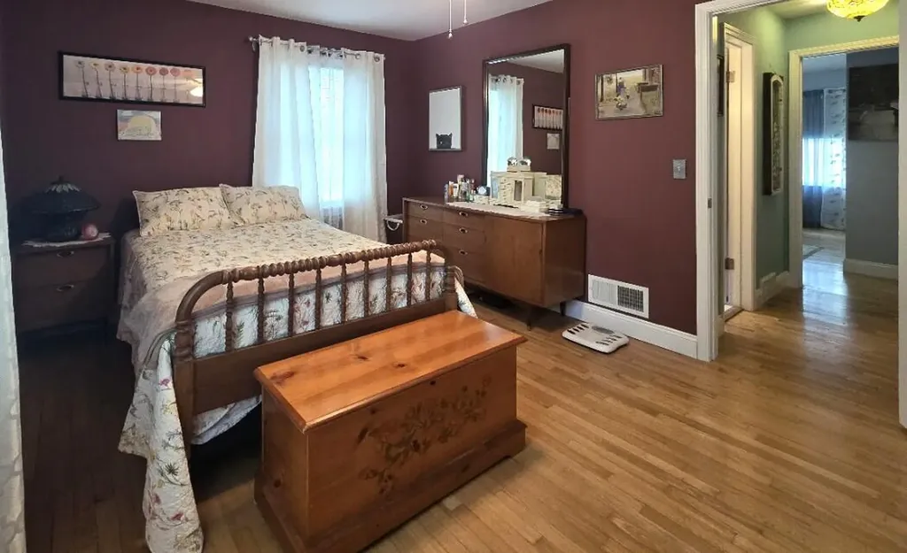 1002 Coolidge Avenue Kalamazoo Charter Township MI 49006