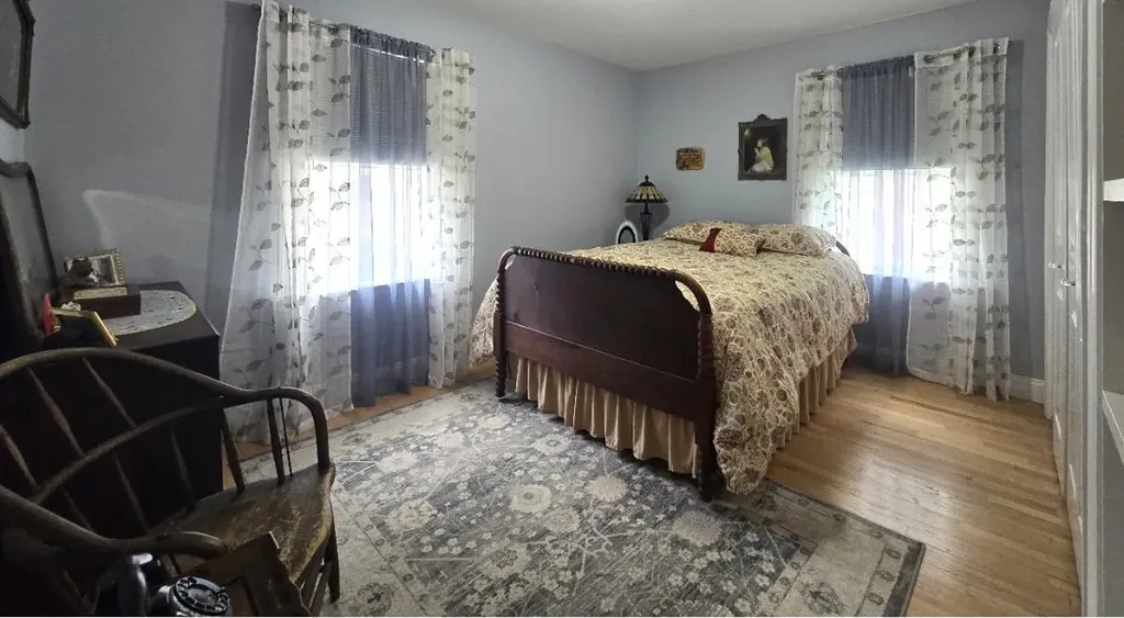 1002 Coolidge Avenue Kalamazoo Charter Township MI 49006