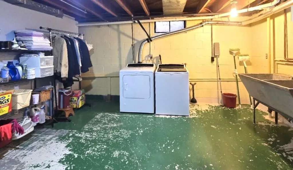 1002 Coolidge Avenue Kalamazoo Charter Township MI 49006
