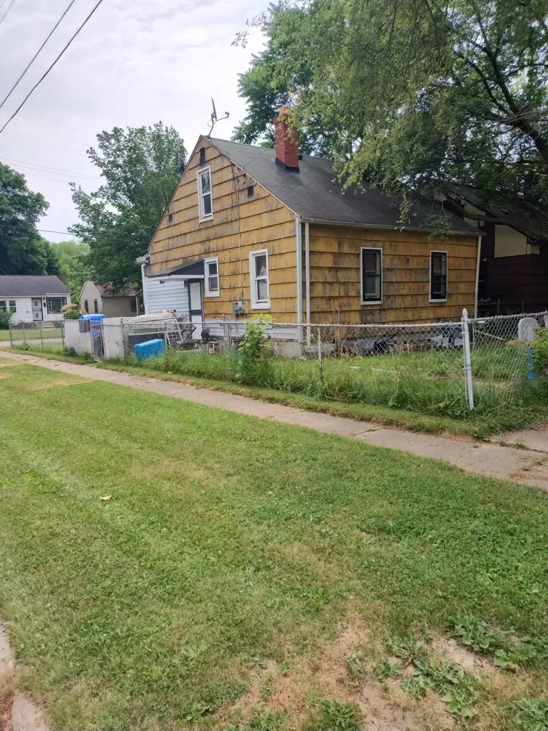 3621 Winona Street Flint City MI 48504