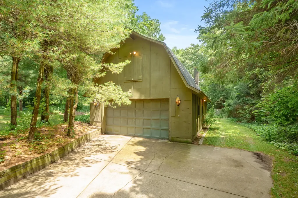 2910 N 5th Street Oshtemo Charter Township MI 49009
