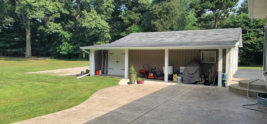 8328 Lovers Lane Portage City MI 49002
