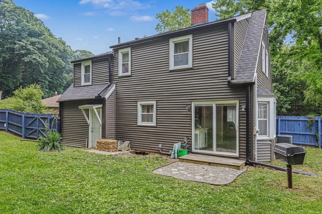 109 W Sunset Boulevard W Pennfield Charter Township MI 49017