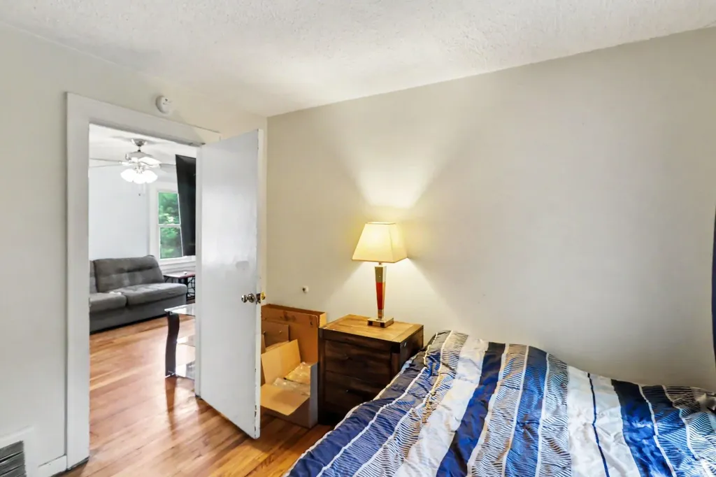 425 Garland Street Kalamazoo City MI 49001