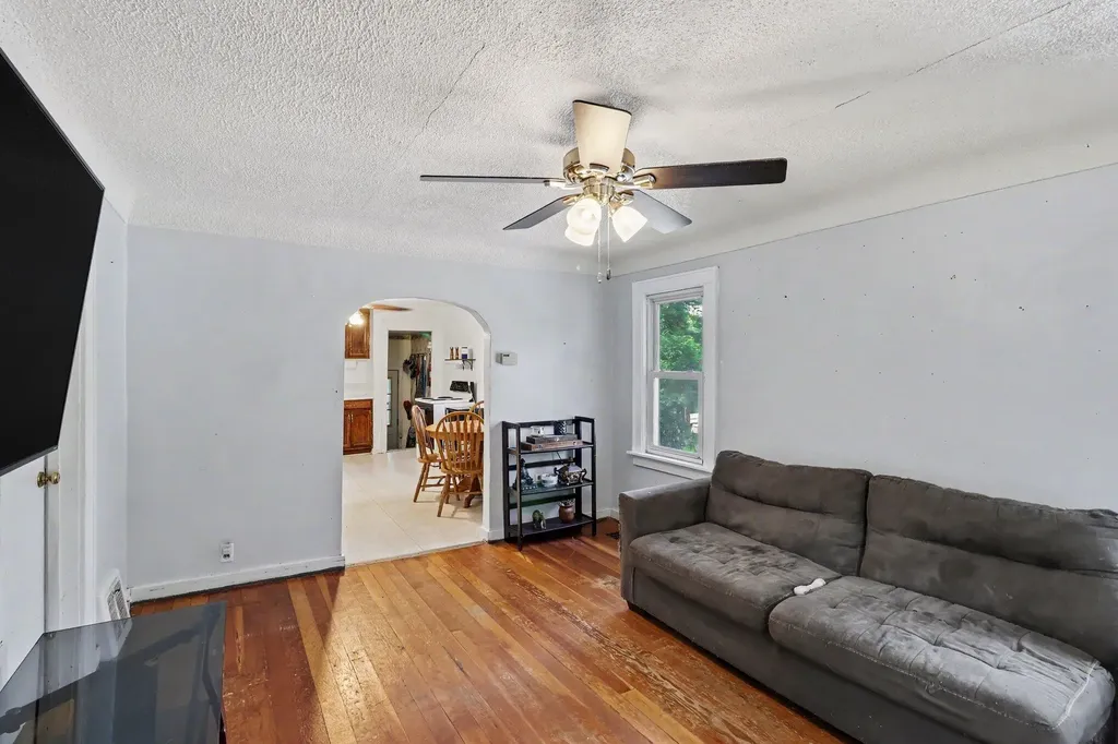 425 Garland Street Kalamazoo City MI 49001