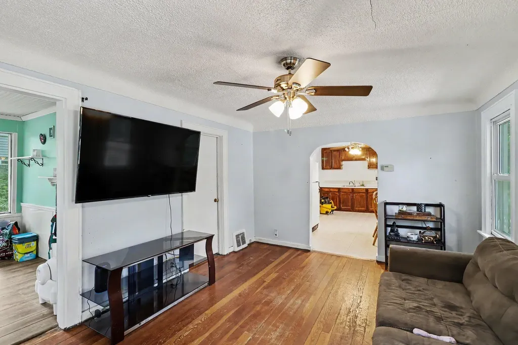 425 Garland Street Kalamazoo City MI 49001