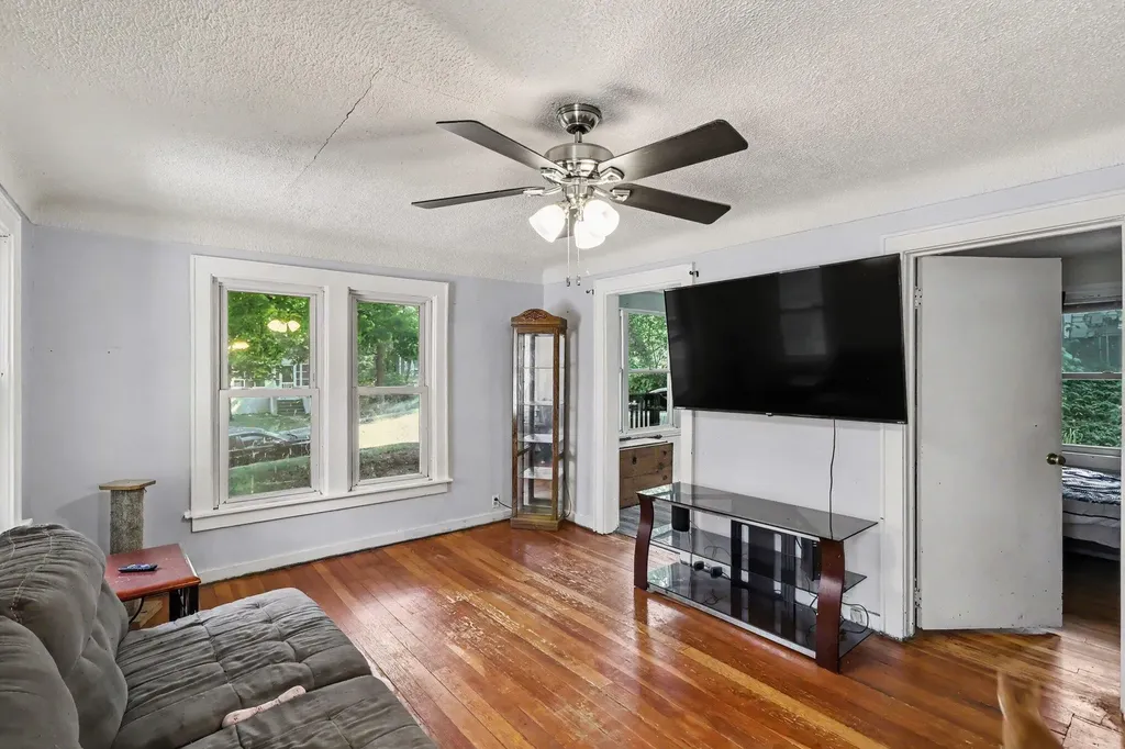 425 Garland Street Kalamazoo City MI 49001