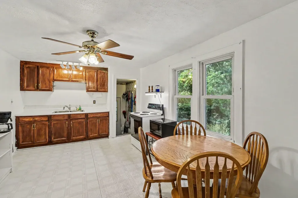 425 Garland Street Kalamazoo City MI 49001