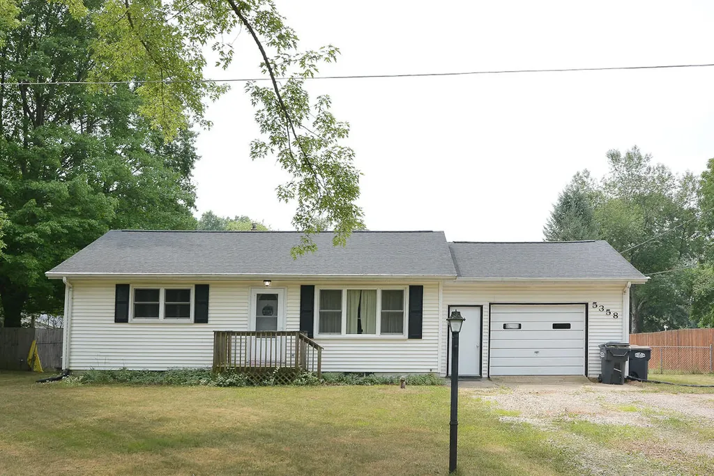 5358 E S Avenue Pavilion Township MI 49097