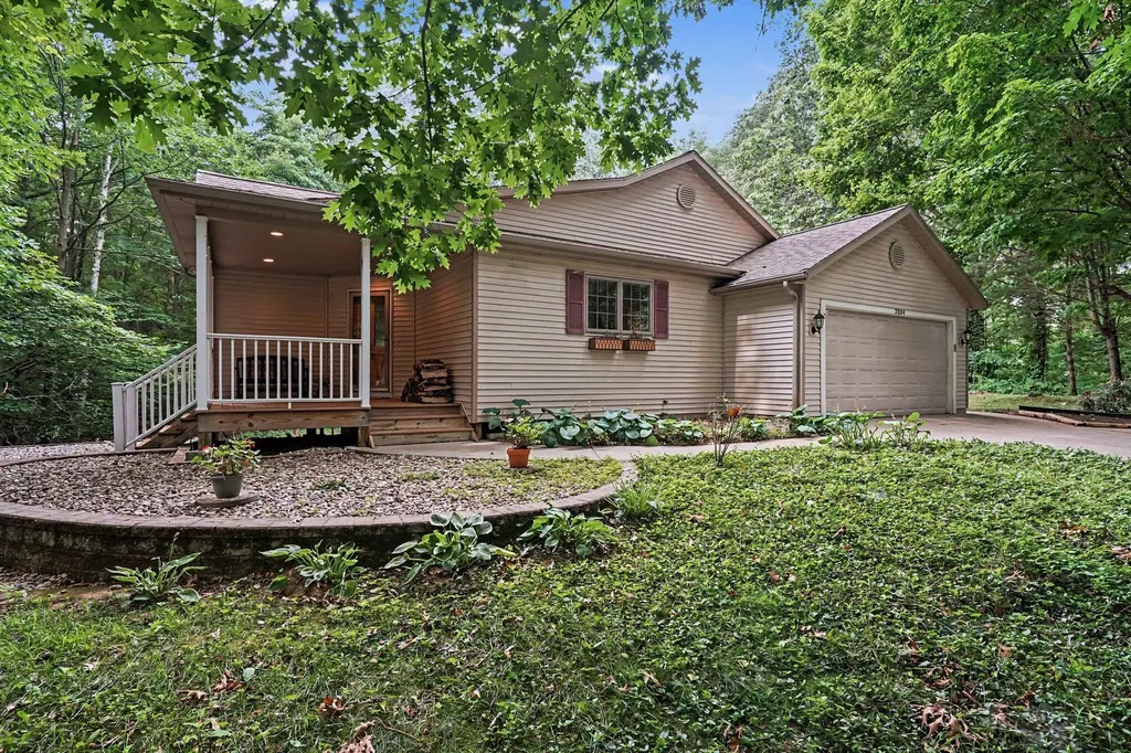 3334 Clearview Lane Saugatuck Township MI 49453