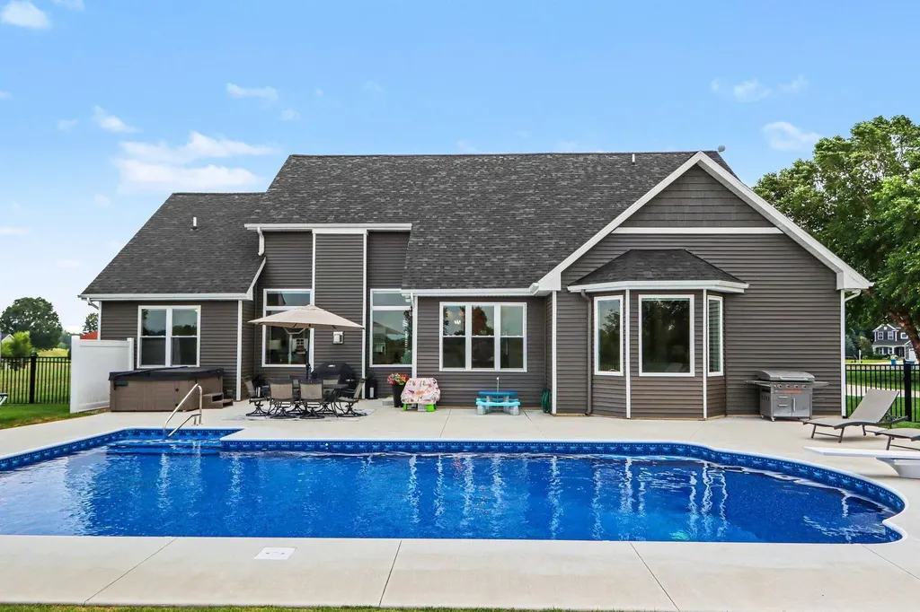 14216 C B Macdonald Way Schoolcraft Township MI 49097