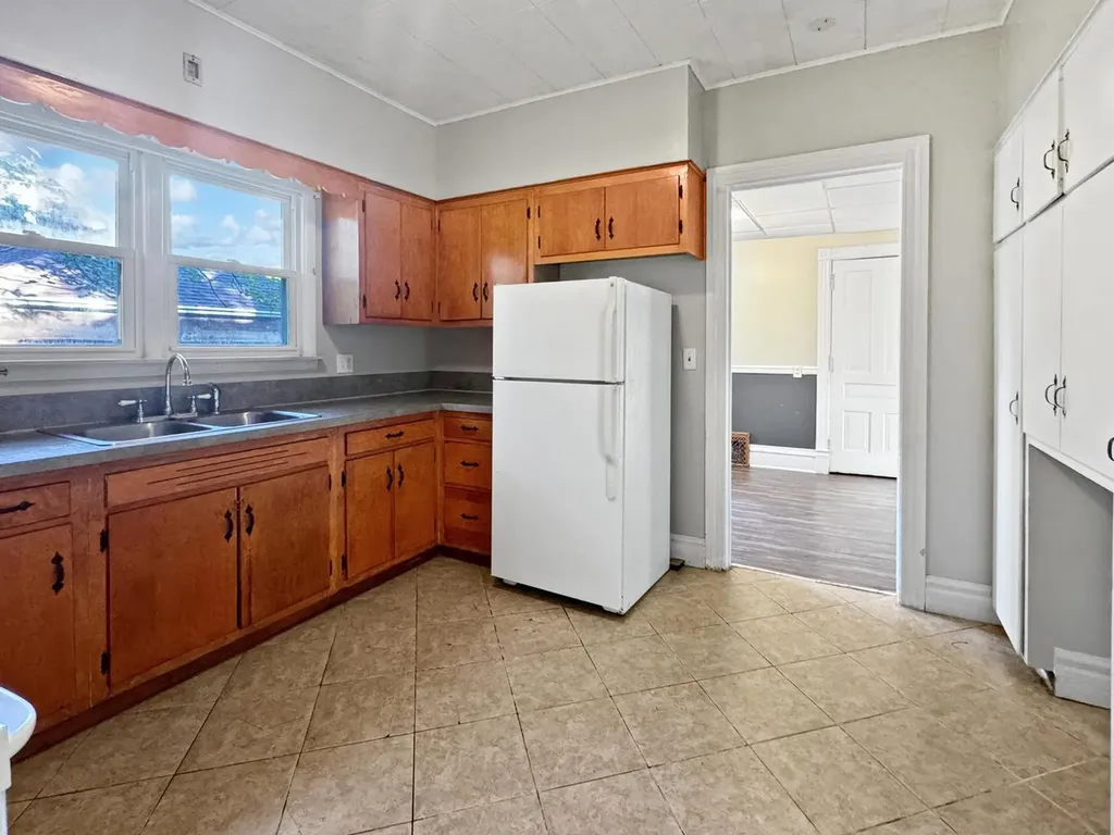 368 Garfield Avenue Battle Creek City MI 49017