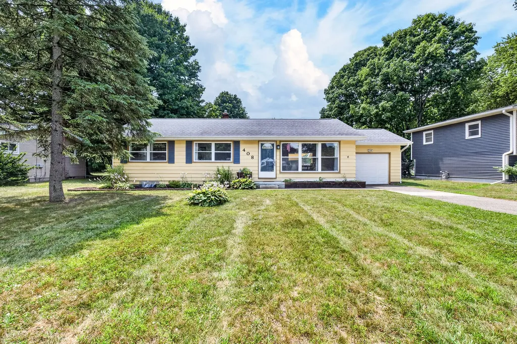 408 Upson Lane Pennfield Charter Township MI 49017