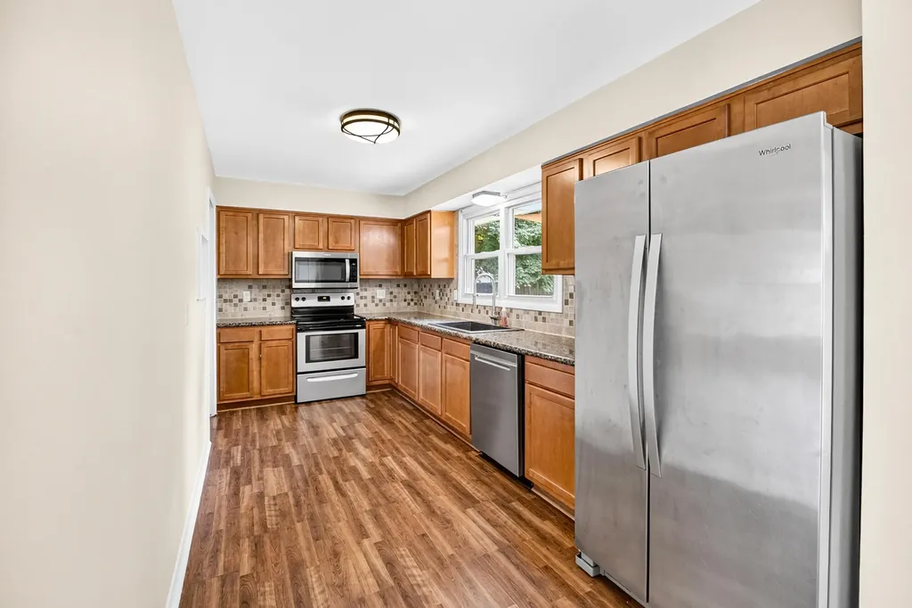 408 Upson Lane Pennfield Charter Township MI 49017