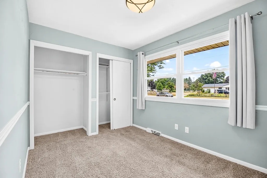 408 Upson Lane Pennfield Charter Township MI 49017