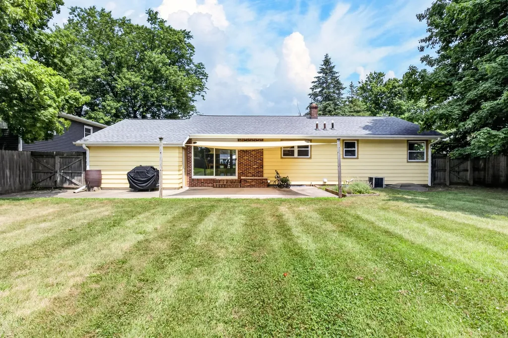 408 Upson Lane Pennfield Charter Township MI 49017