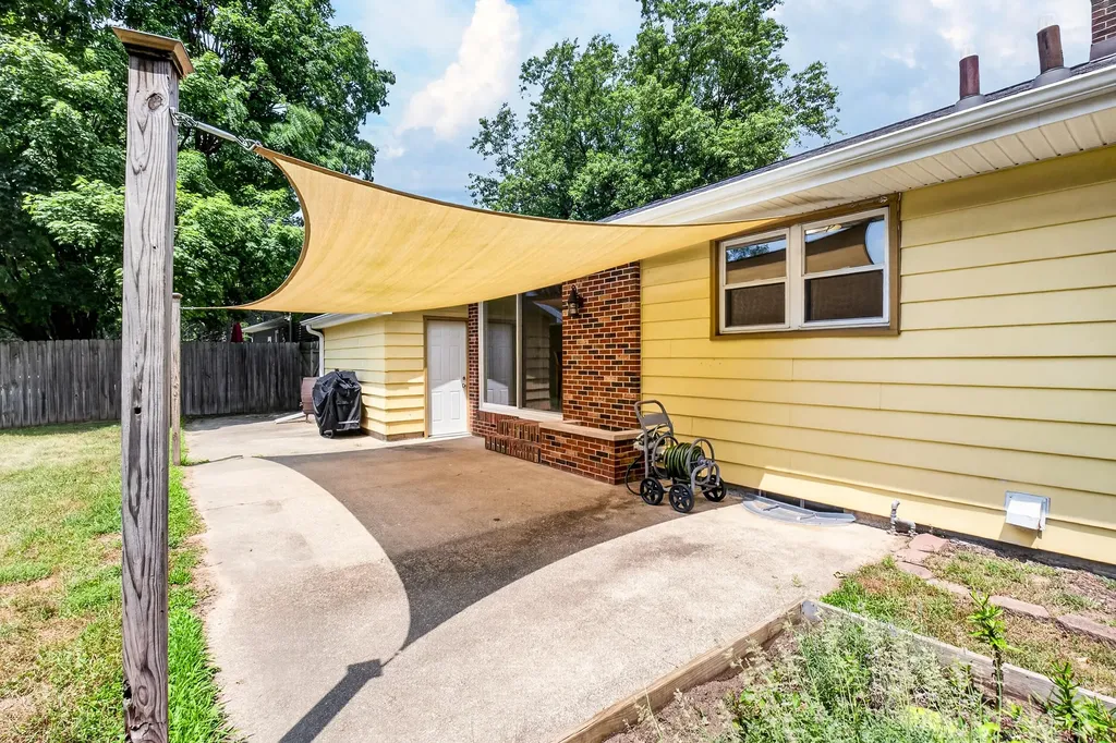 408 Upson Lane Pennfield Charter Township MI 49017