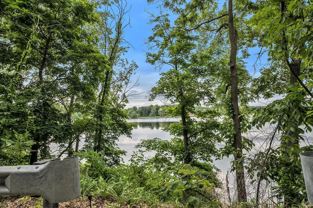 5372 W Guernsey Lake Road Hope Township MI 49046