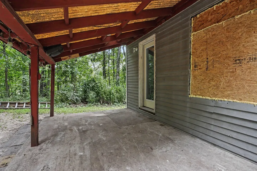 5372 W Guernsey Lake Road Hope Township MI 49046