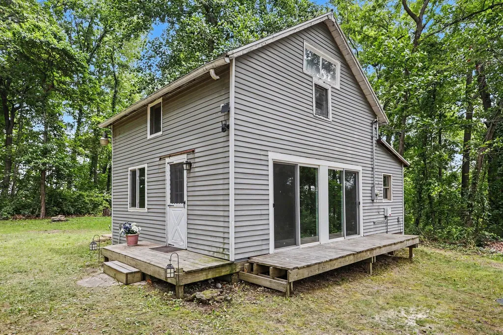 5372 W Guernsey Lake Road Hope Township MI 49046