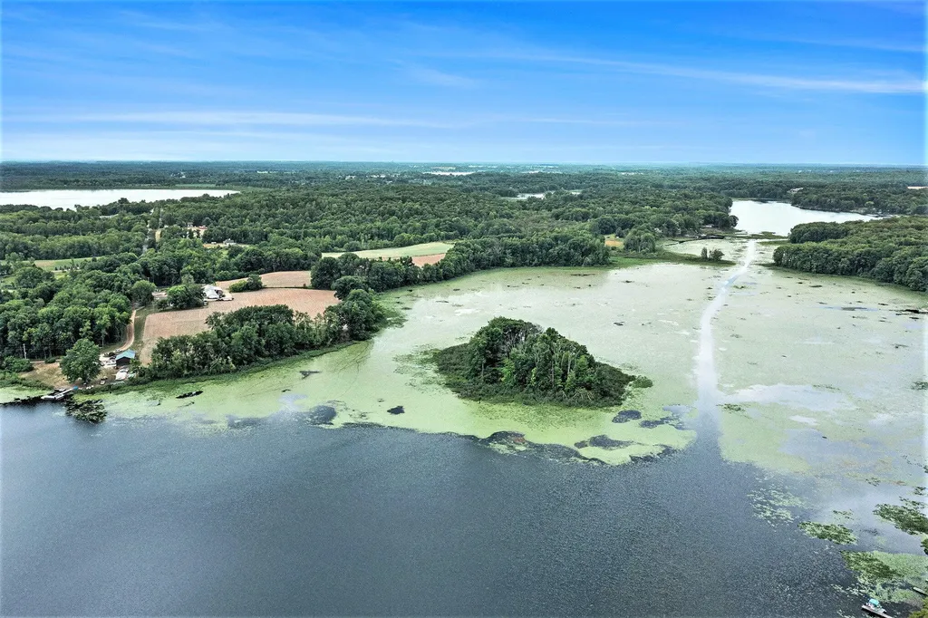 5372 W Guernsey Lake Road Hope Township MI 49046