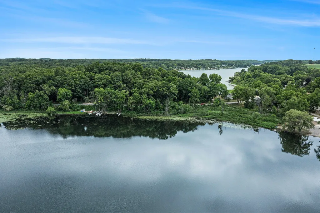 5372 W Guernsey Lake Road Hope Township MI 49046