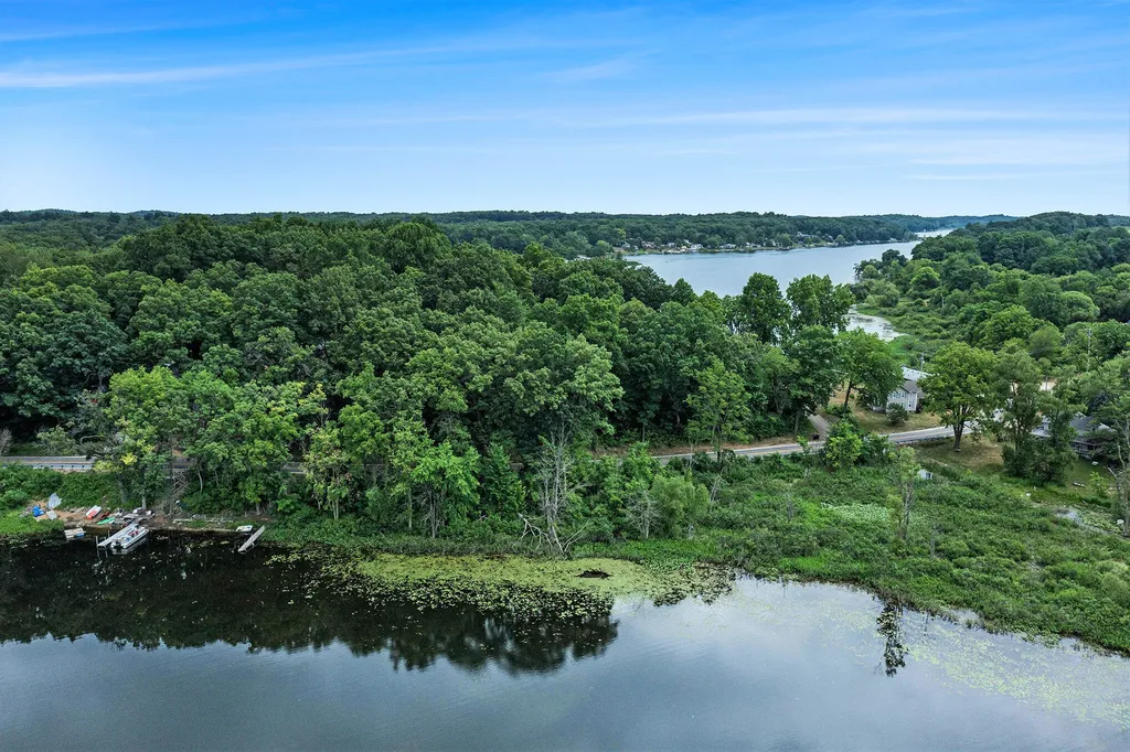 5372 W Guernsey Lake Road Hope Township MI 49046