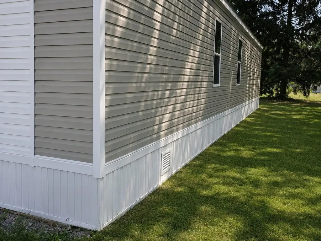 452 Elm Street Breckenridge Village MI 48615